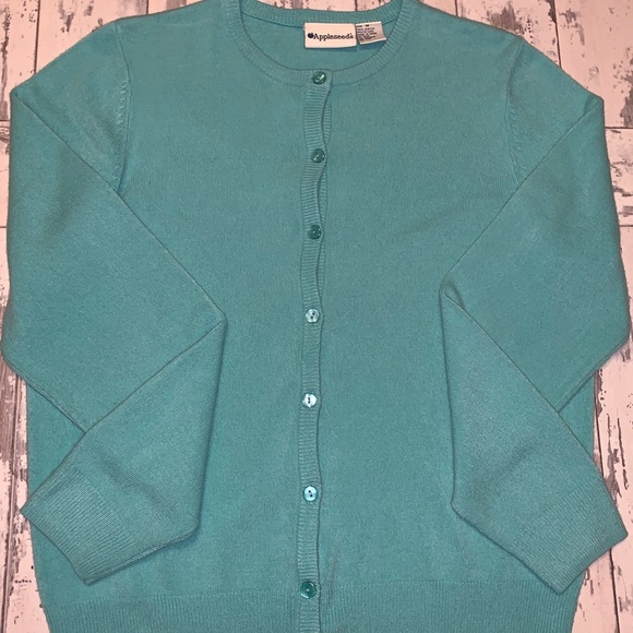 Soft Comfy Appleseed’s Cardigan - Picture 5 of 8